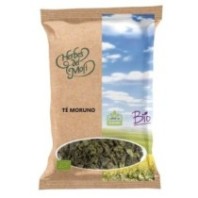té verde moruno ecológico en hoja