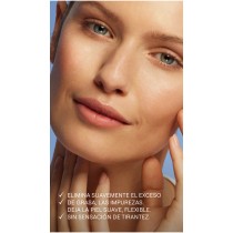 elimina suavemente el exceso de grasa y las impurezas. Deja la piel suave, flexible y sin sensación de tirantez